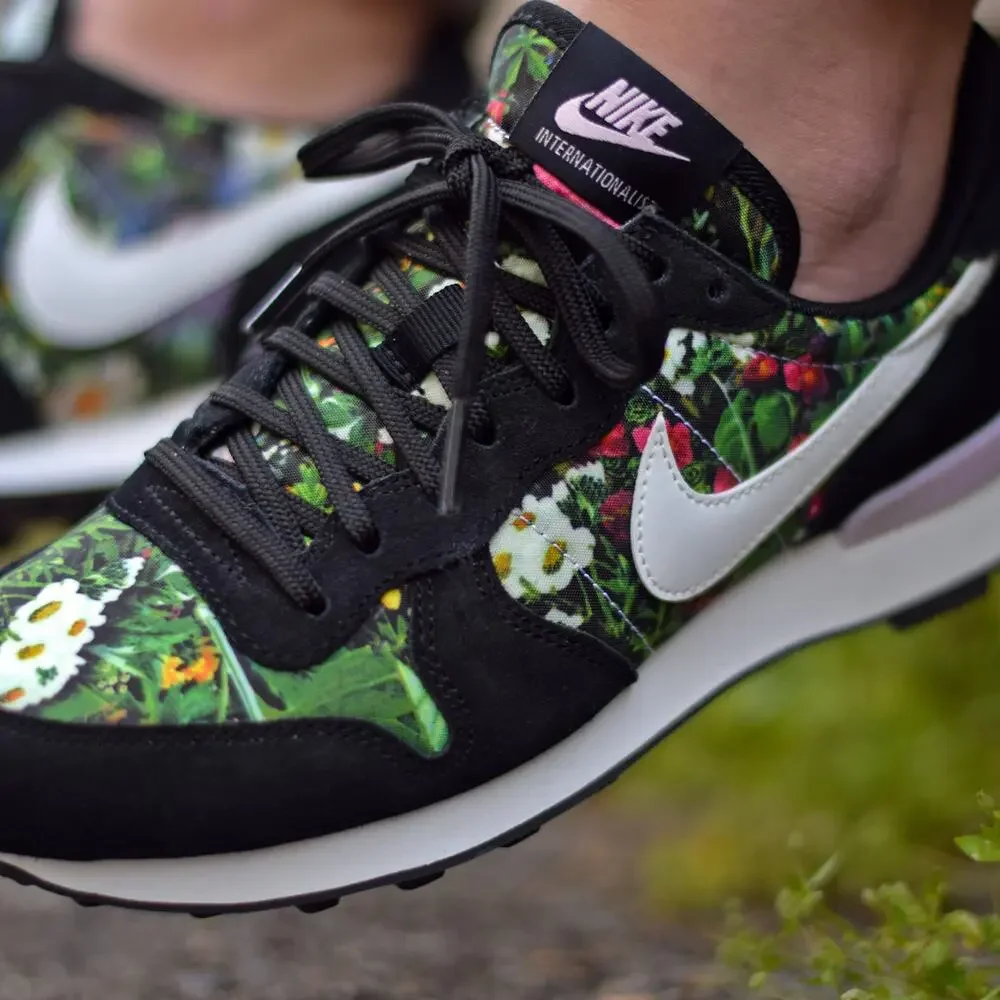 Nike Internationalist Spring Garden Premium Sneakers Black Floral Size 7.5
